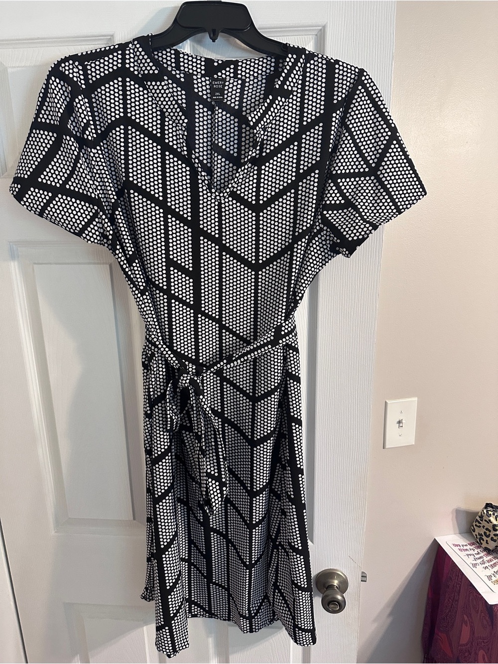 Black & White Geometric Tie-Waist Dress - Women's